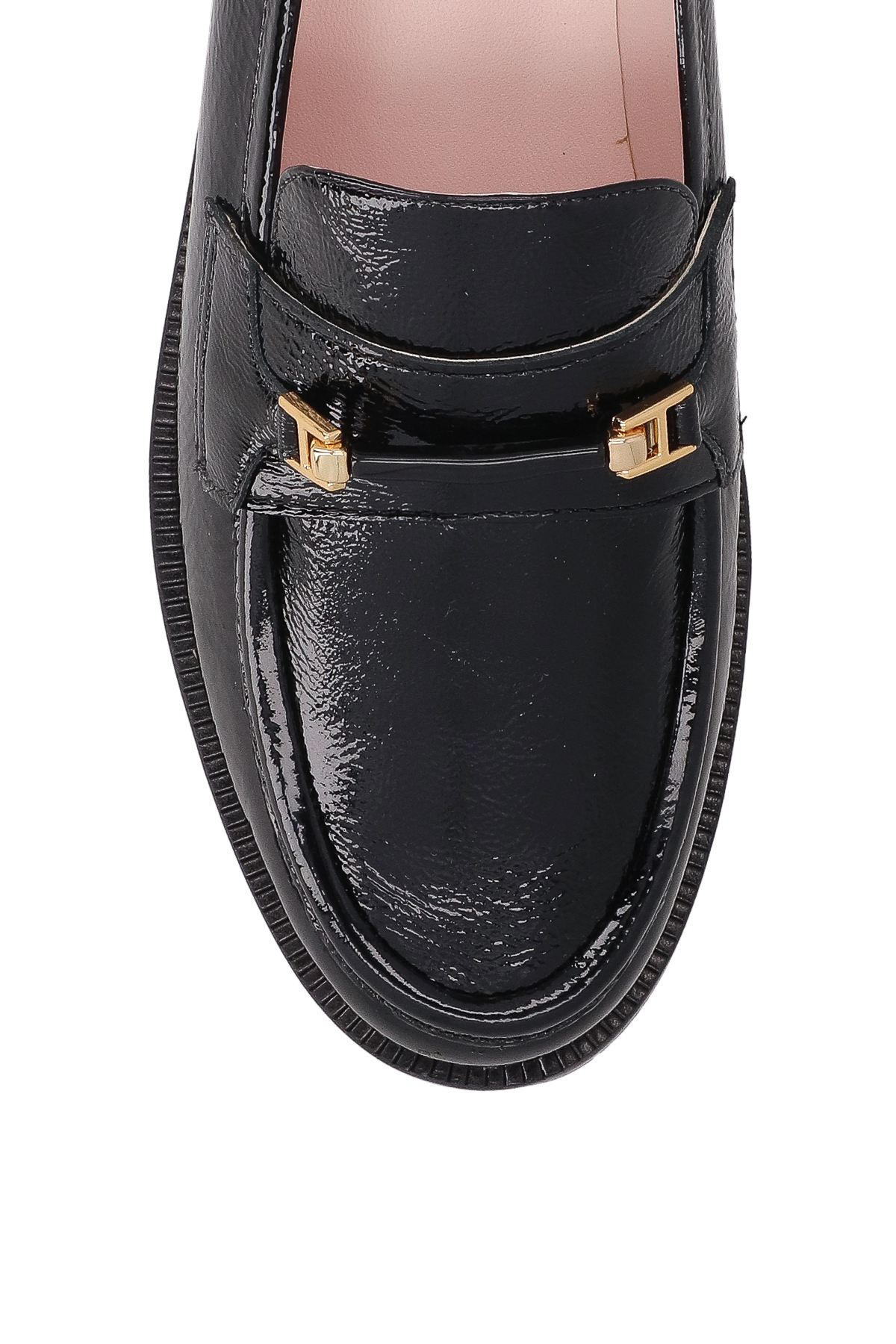 MOCASSIM EM VERNIZ PRETO COM BRIDÃO DOURADO