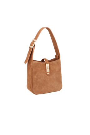 BOLSA PEQUENA EM  CAMURÇA CARAMELO COM FECHO DOURADO E ALÇA REGULÁVEL