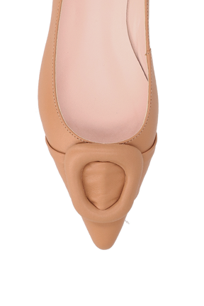SAPATILHA EM COURO BEGE BLUSH COM ENFEITE ACOLCHOADO