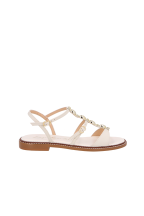 SANDÁLIA RASTEIRA EM COURO OFF WHITE COM ENFEITES OVAIS METÁLICOS