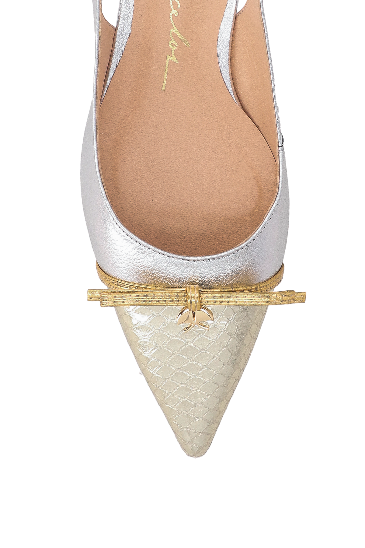 SCARPIN SLINGBACK METALIZADO PRATA COM BICO DOURADO E SALTO BAIXO