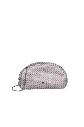 BOLSA TRANSVERSAL PEQUENA METALIZADA TITÂNIO MATELASSÊ E SÍMBOLO CALIANDRA