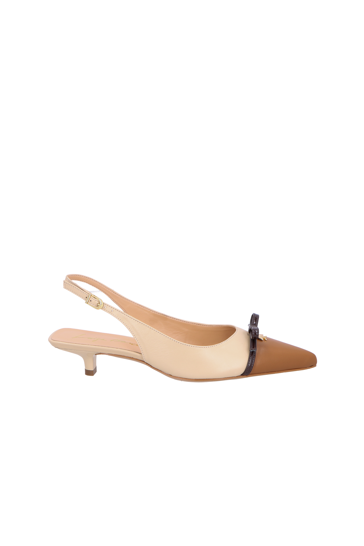 SCARPIN SLINGBACK EM COURO NATA COM BICO CARAMELO E SALTO BAIXO