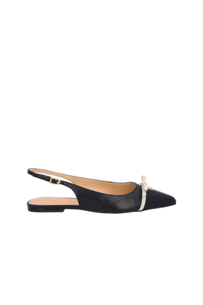SAPATILHA SLINGBACK EM EM COURO PRETO COM LAÇO OFF WHITE