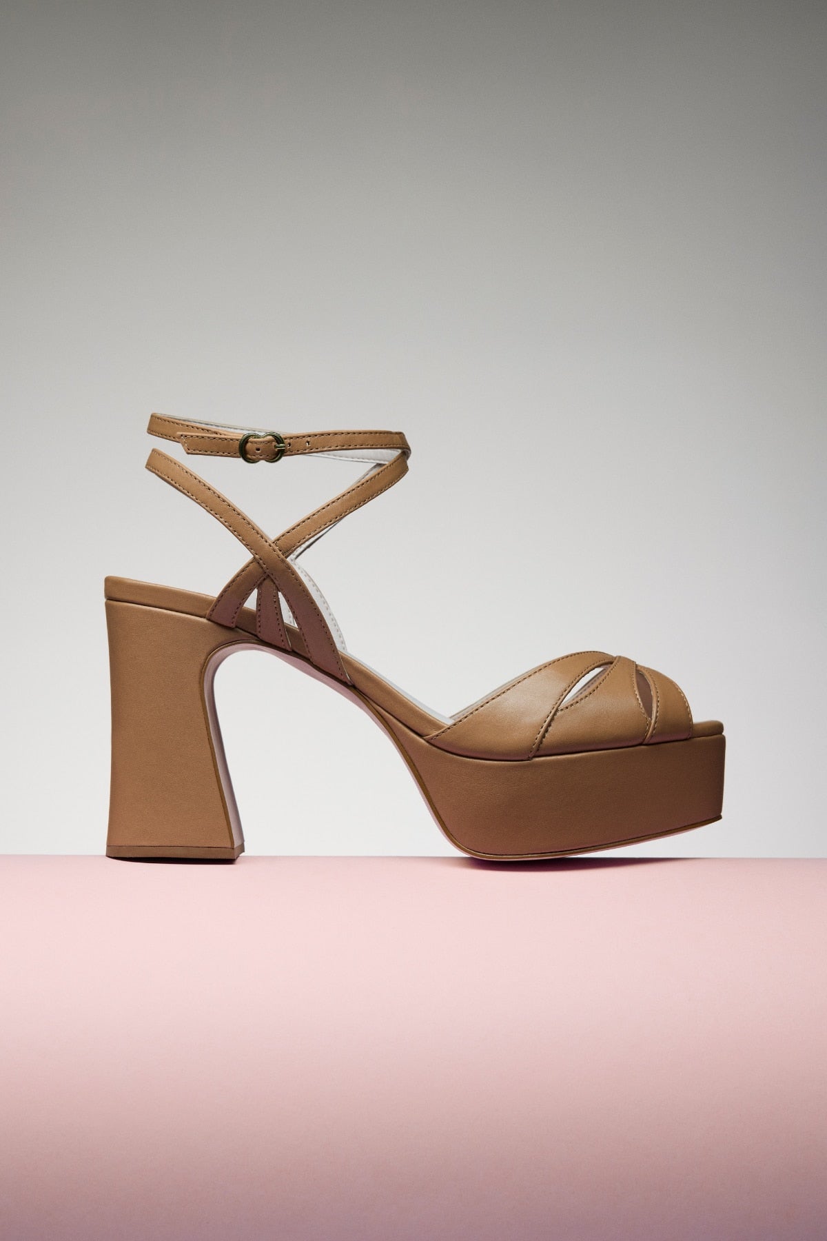 SANDÁLIA PLATAFORMA DE COURO BEGE BLUSH