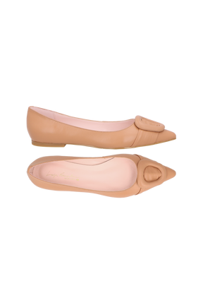 SAPATILHA EM COURO BEGE BLUSH COM ENFEITE ACOLCHOADO