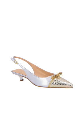 SCARPIN SLINGBACK METALIZADO PRATA COM BICO DOURADO E SALTO BAIXO