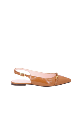 SAPATILHA SLINGBACK BICO FINO EM VERNIZ CARAMELO COM BRIDÃO