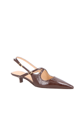 SCARPIN SLINGBACK EM VERNIZ CAFÉ COM SALTO BAIXO E TIRA CENTRAL