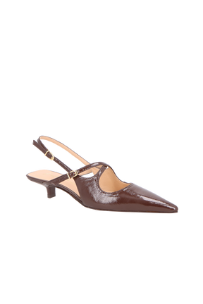 SCARPIN SLINGBACK EM VERNIZ CAFÉ COM SALTO BAIXO E TIRA CENTRAL